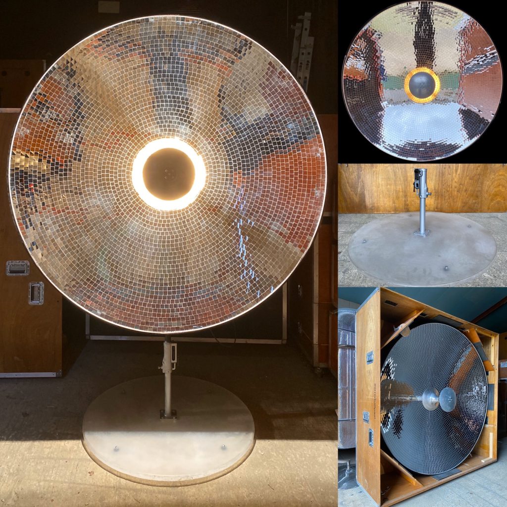 Mirrored props Mirror Ball Paul